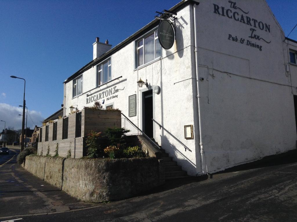Riccarton Inn Currie エクステリア 写真
