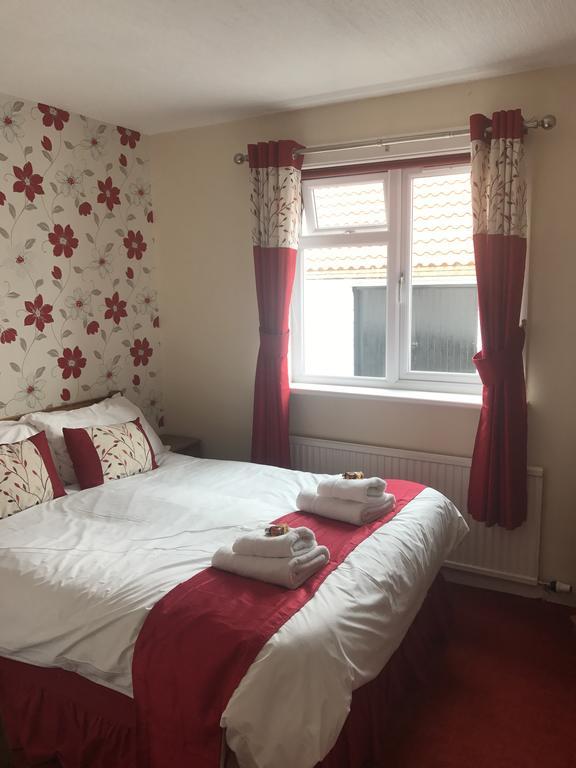 Riccarton Inn Currie エクステリア 写真