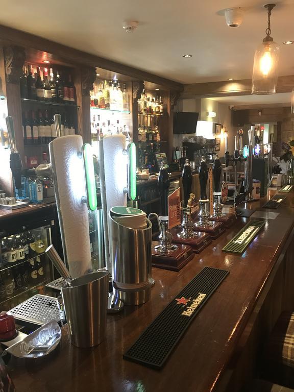 Riccarton Inn Currie エクステリア 写真