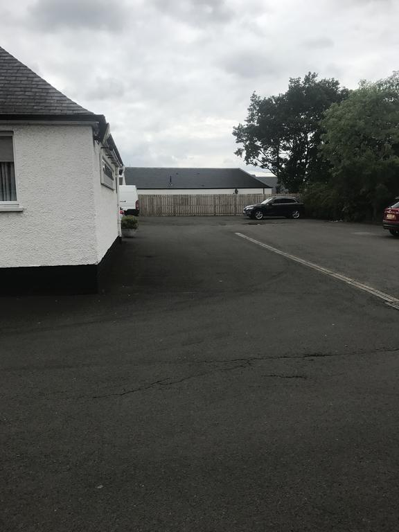 Riccarton Inn Currie エクステリア 写真